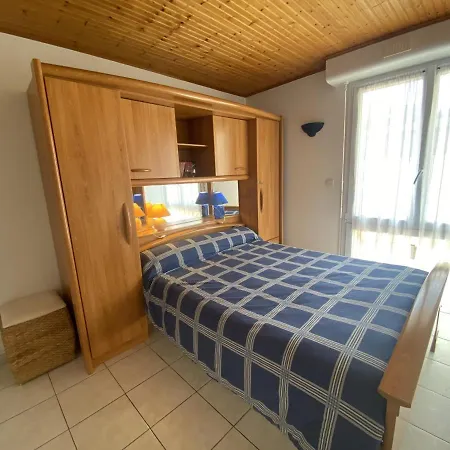 Apartment Fouras, 3 Pieces, 4 Personnes - Fr-1-709-10 *
